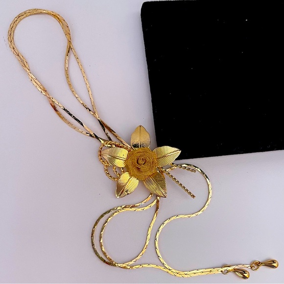 Vintage Jewelry - Vintage Floral Gold Tone Spring Deco Preppy Flower Adjustable Lariat Necklace